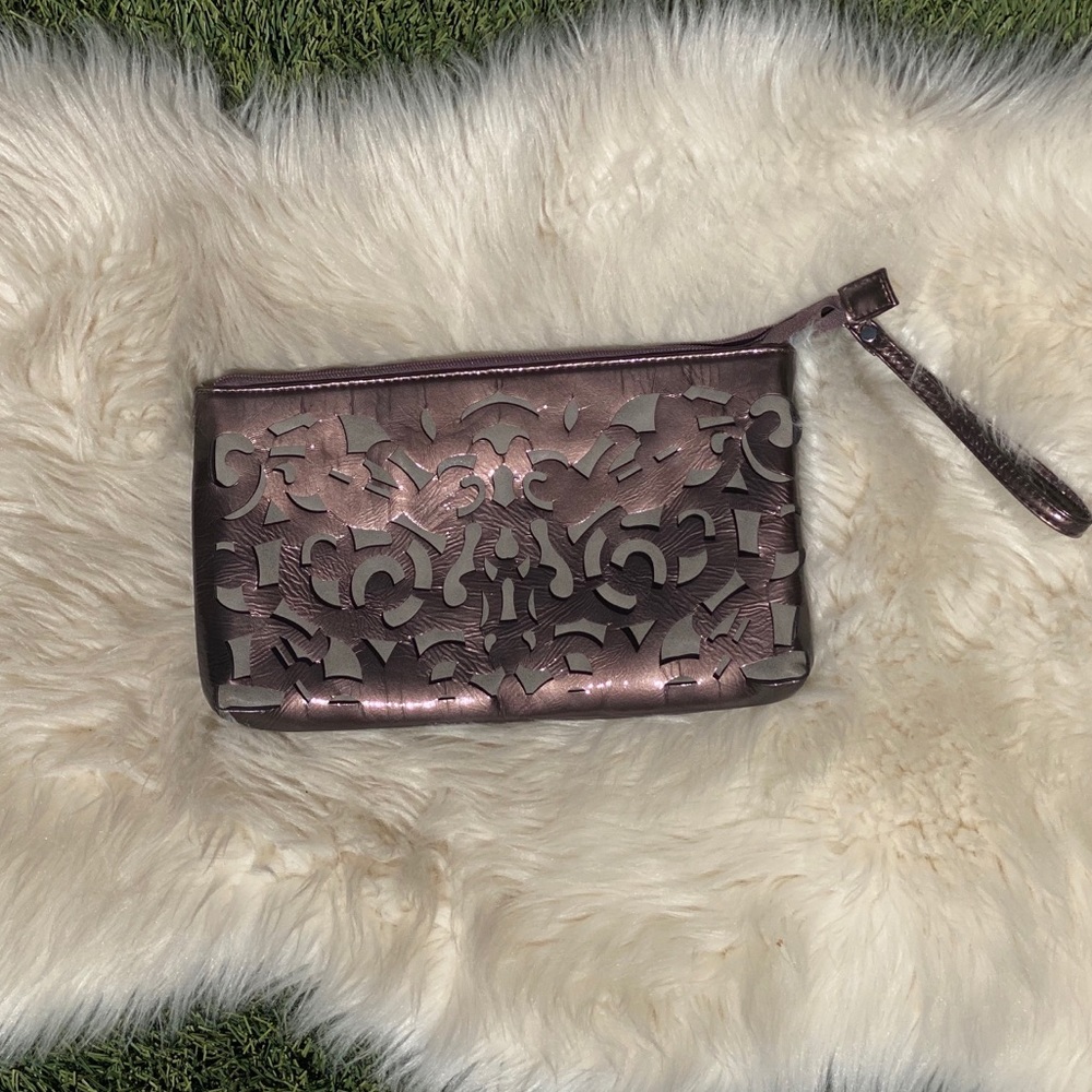 Sondra Roberts wristlet
